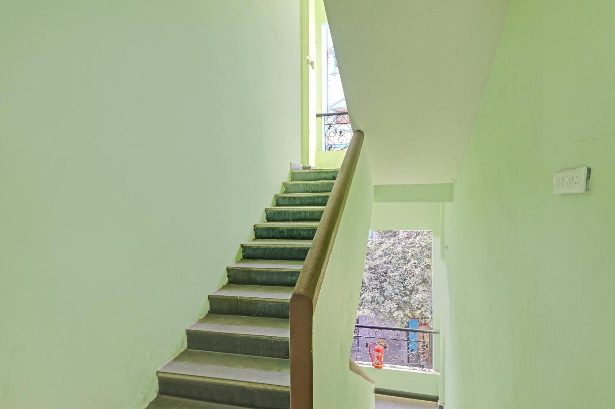 Hotel O Vasista Residency Haiderabad Buitenkant foto