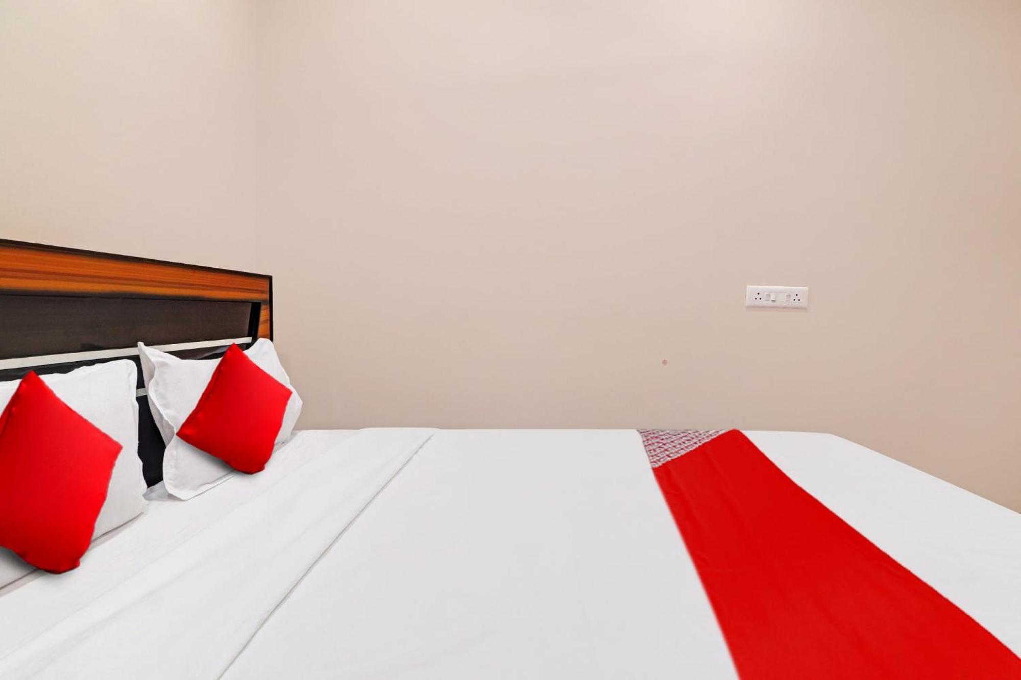 Hotel O Vasista Residency Haiderabad Buitenkant foto